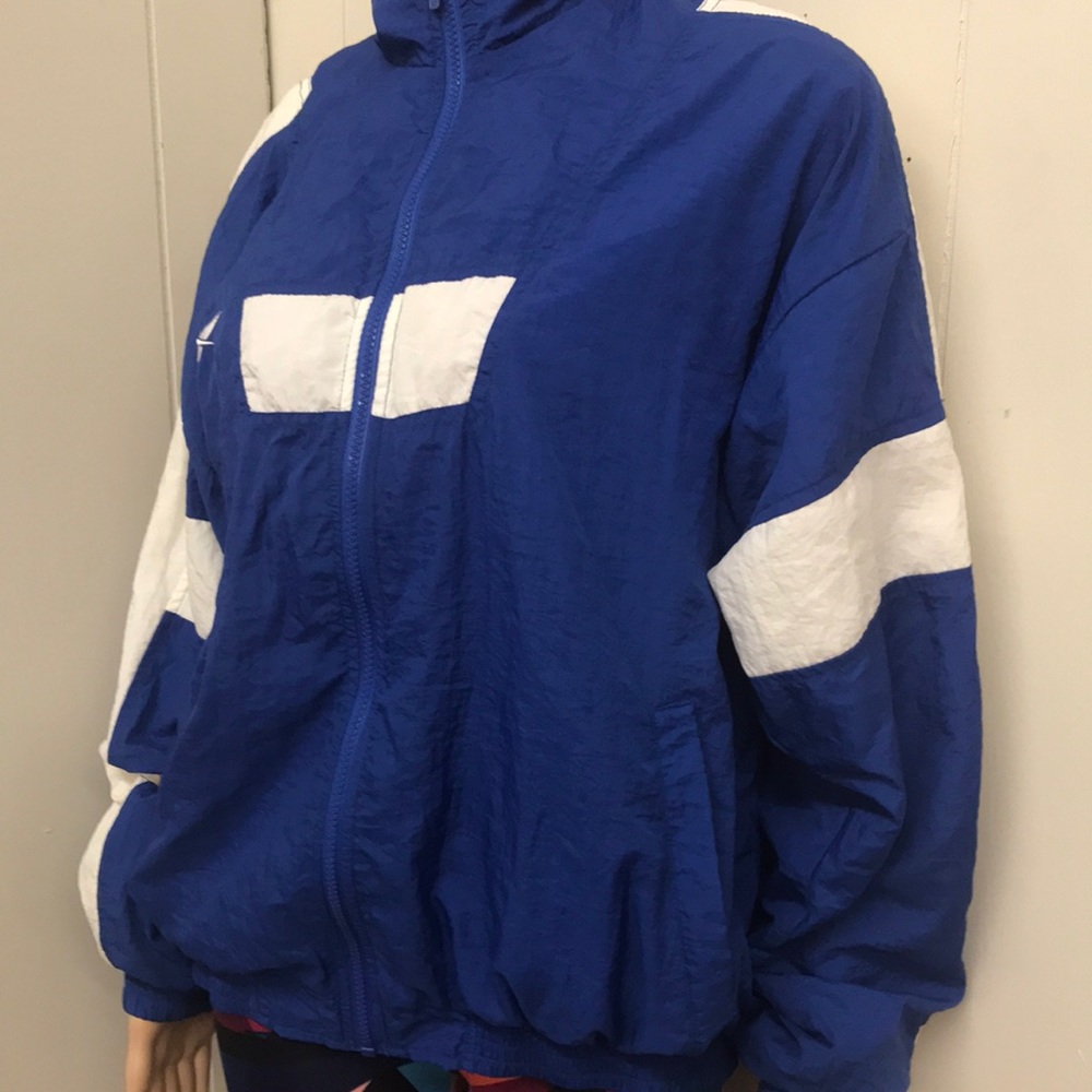 Men’s vintage Reebok jacket size medium. - Picture 5 of 6